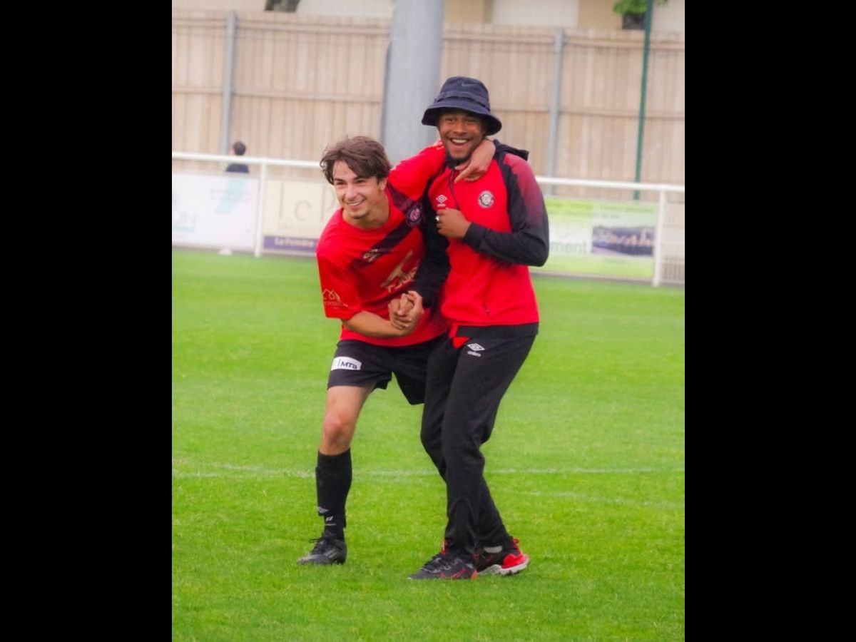 𝐓𝐚𝐫𝐢𝐟 𝐦𝐚𝐢𝐬𝐨𝐧 🚀

Retour sur la victoire 4-0 de nos seniors R3 contre l’ @as_etrelles . 🫡

⚔️ Encore 2 batailles d’ici la fin de saison, 3 points de...