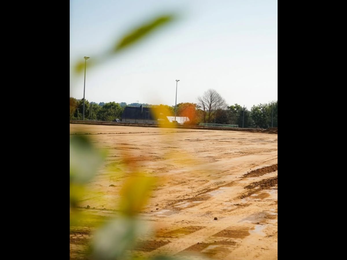 𝑹𝒆𝒎𝒆𝒓𝒄𝒊𝒆𝒎𝒆𝒏𝒕𝒔 🎙️

Voici quelques photos de l’avancement des travaux sur le site du futur 𝐭𝐞𝐫𝐫𝐚𝐢𝐧 𝐬𝐲𝐧𝐭𝐡𝐞́𝐭𝐢𝐪𝐮𝐞 à la Mélinais. 🎞️

La 𝐕𝐢𝐭𝐫𝐞́𝐞𝐧𝐧𝐞...