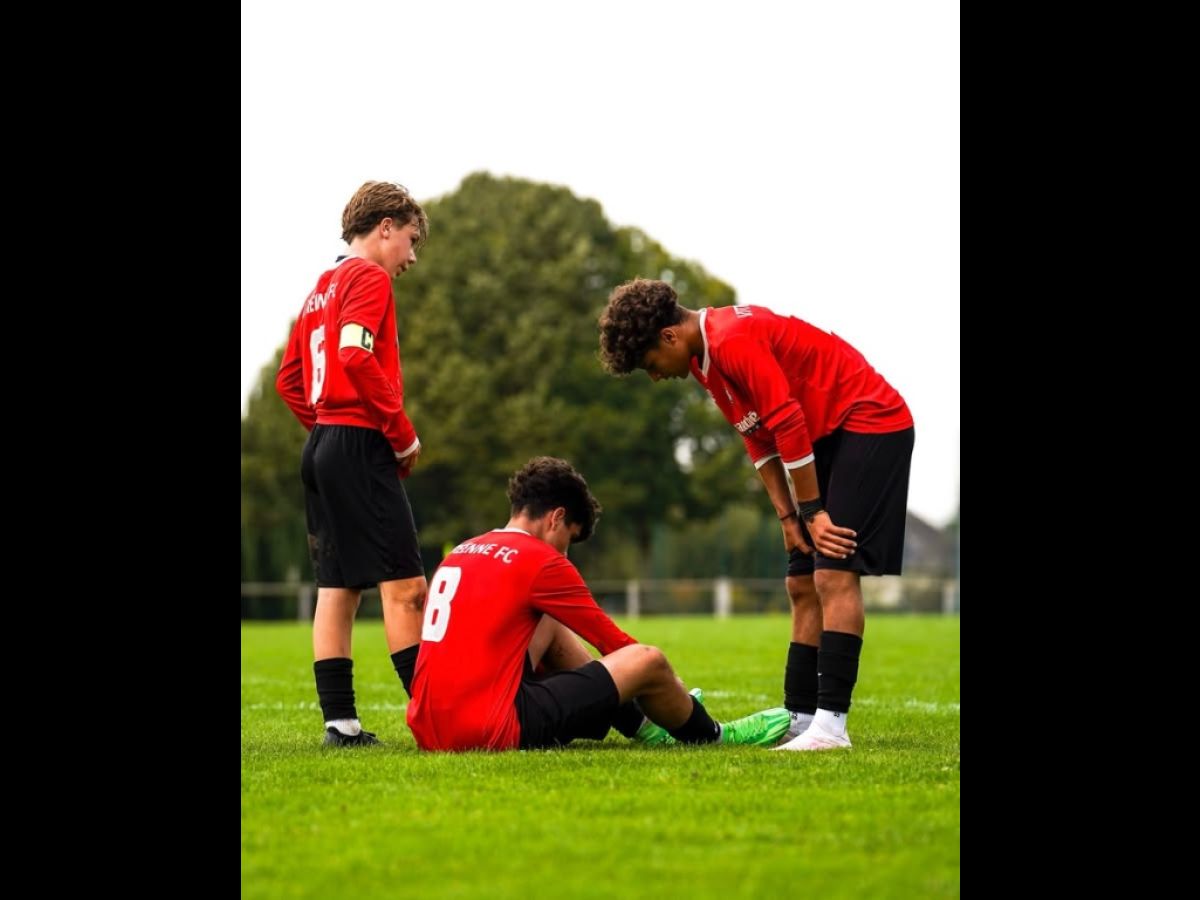 𝟗𝟎’ 𝐚̀ 𝐛𝐚𝐭𝐚𝐢𝐥𝐥𝐞𝐫. 😤

Retour sur le match de nos U16 (D2) qui affrontaient l’@usjanze (D1), en coupe. 🎞️

Un 𝐦𝐚𝐭𝐜𝐡 𝐢𝐧𝐭𝐞𝐧𝐬𝐞 qui n’a pas trouvé de...